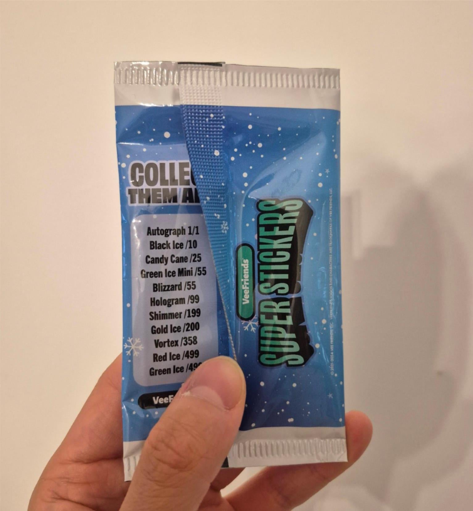 Veefriends Entrepreneur Elf Super Sticker - Limited Christmas Ornament Edition